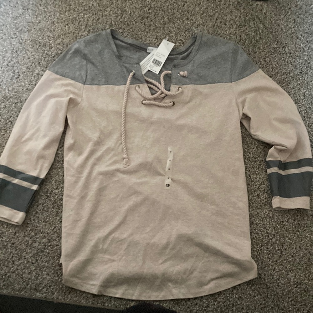 Brand new Buckle top